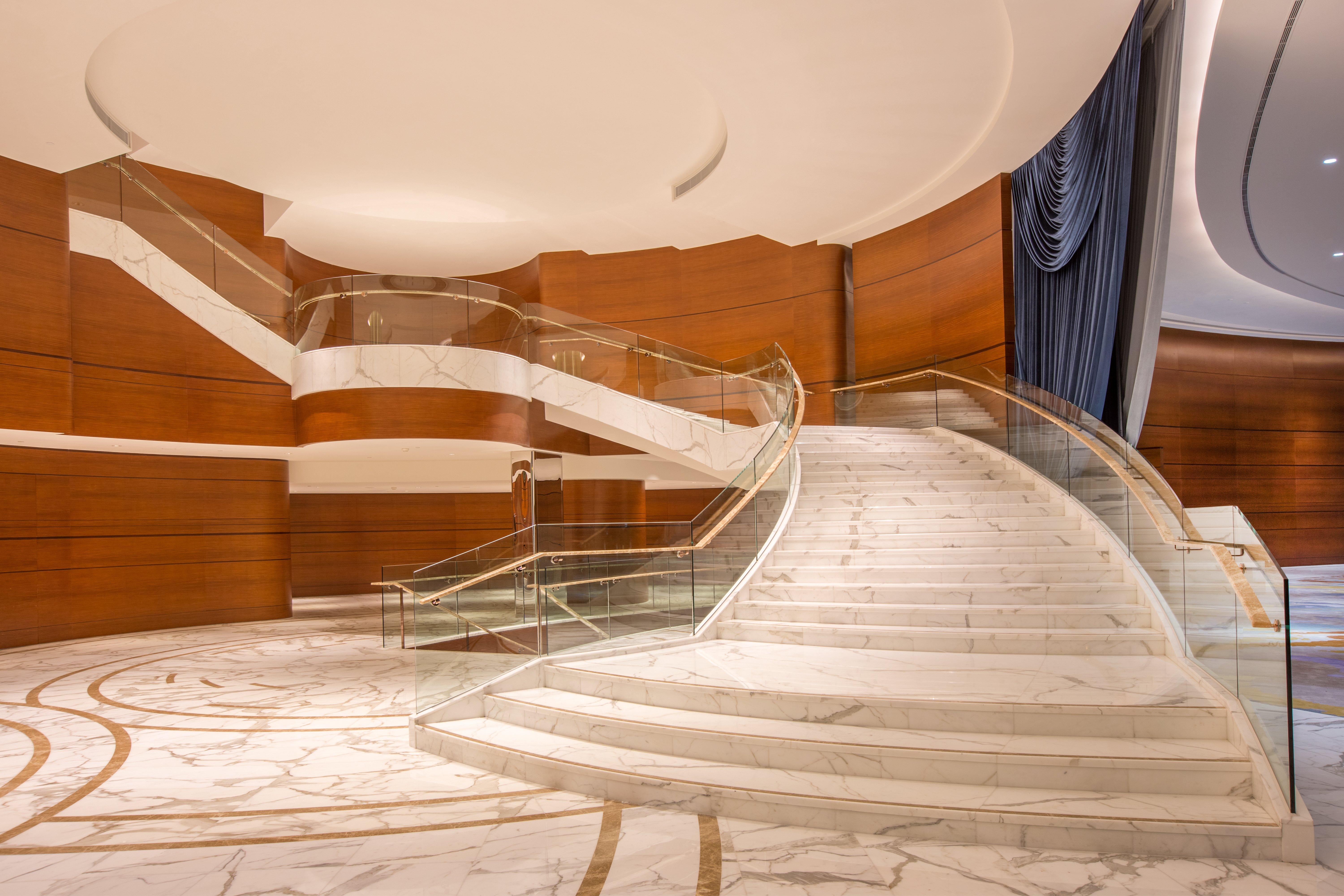 Crowne Plaza Macau By Ihg Hotel Kültér fotó The staircase of the main hall