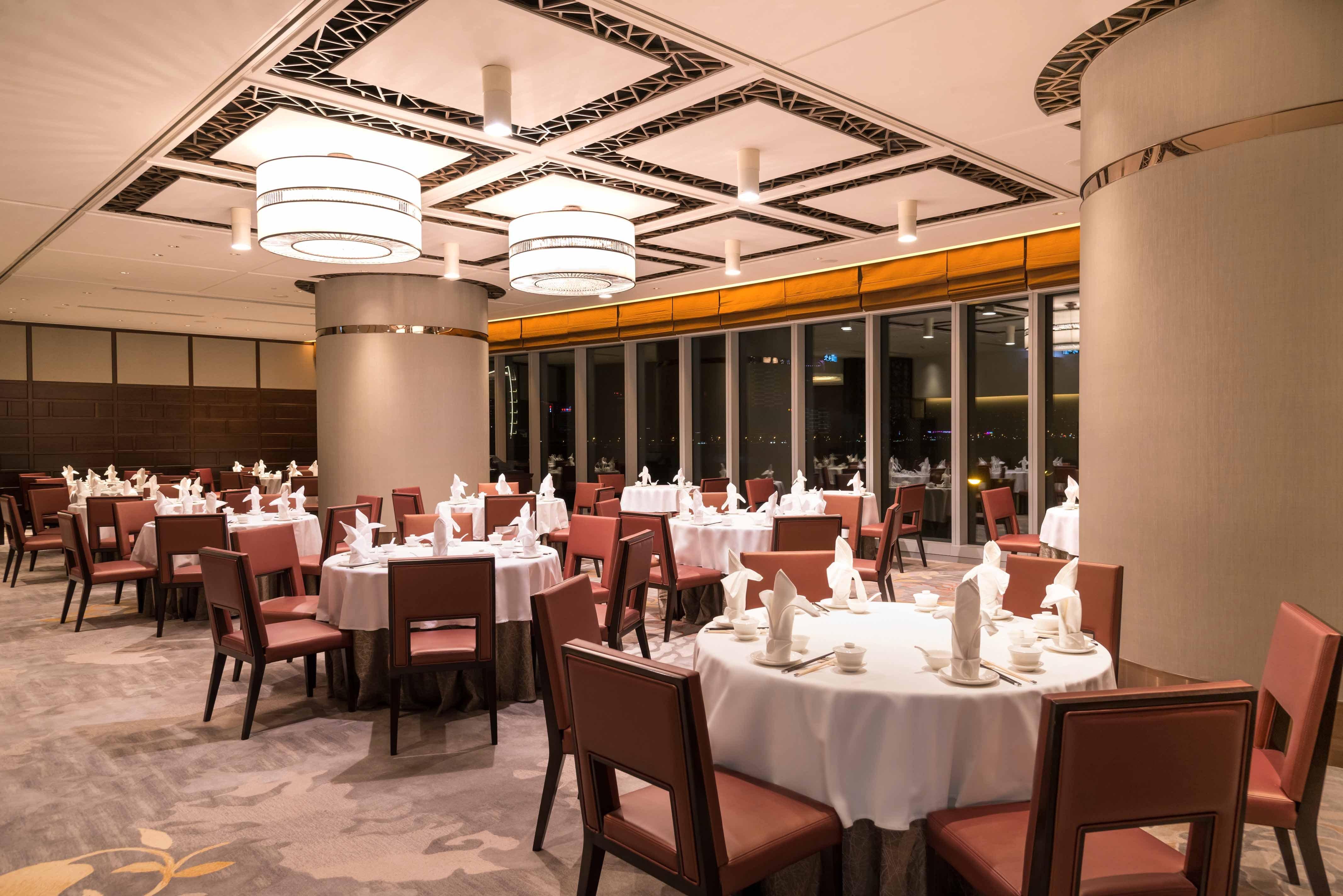Crowne Plaza Macau By Ihg Hotel Kültér fotó Interior of the restaurant