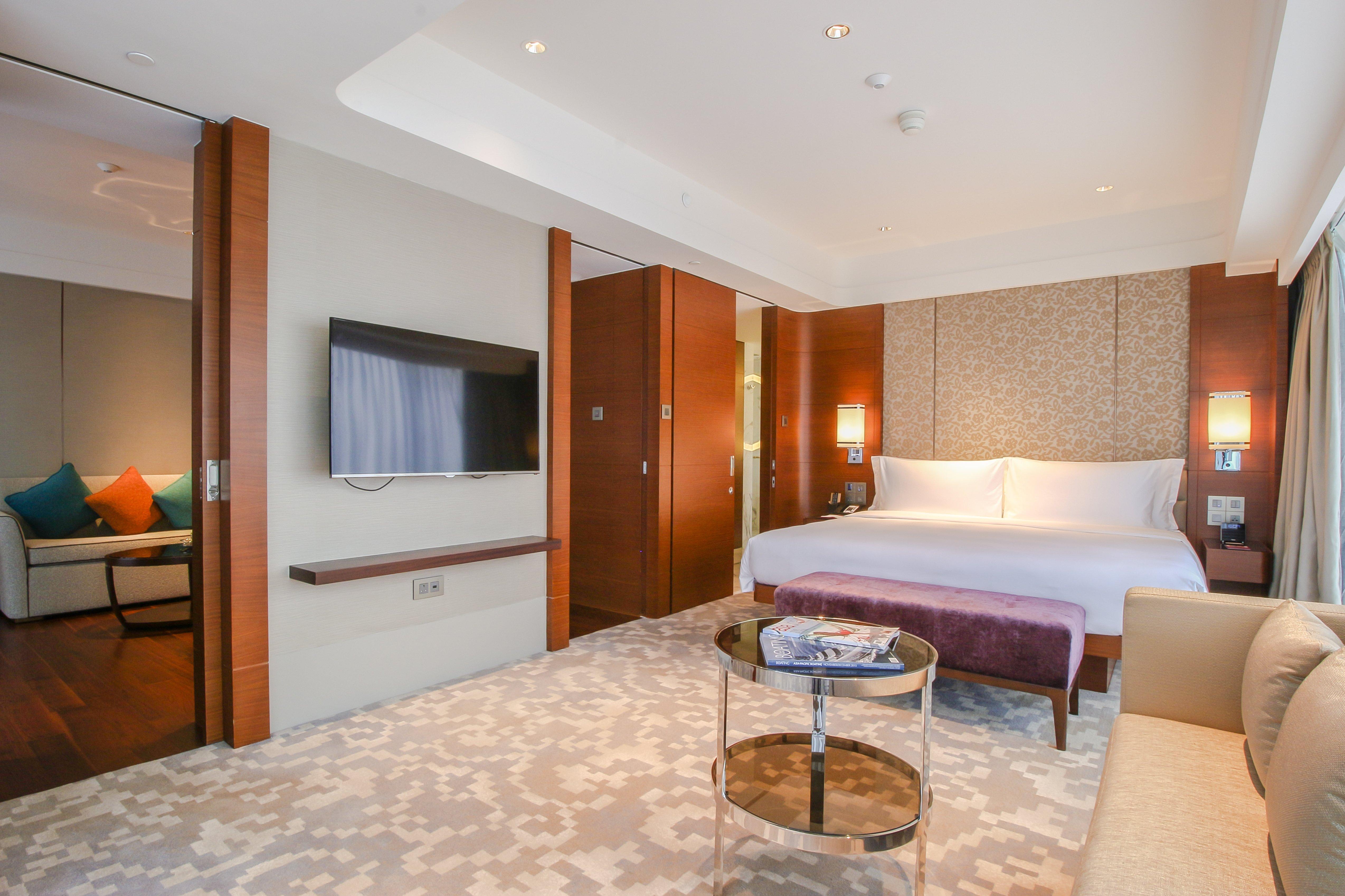 Crowne Plaza Macau By Ihg Hotel Kültér fotó A suite at the hotel