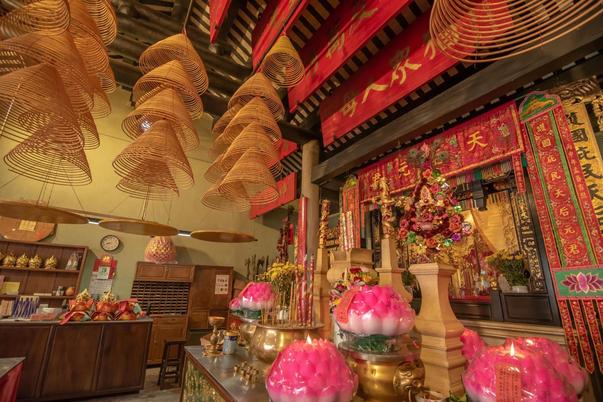 Crowne Plaza Macau By Ihg Hotel Kültér fotó Interior of the temple